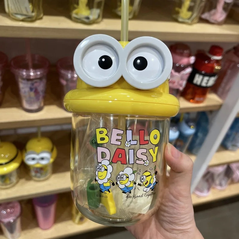 Miniso 590ml Daisy Minions Collection Plastic Bottle With Straw Fancy Minion Series Straw Dudu Cup Surprise Kids Birthday Gifts