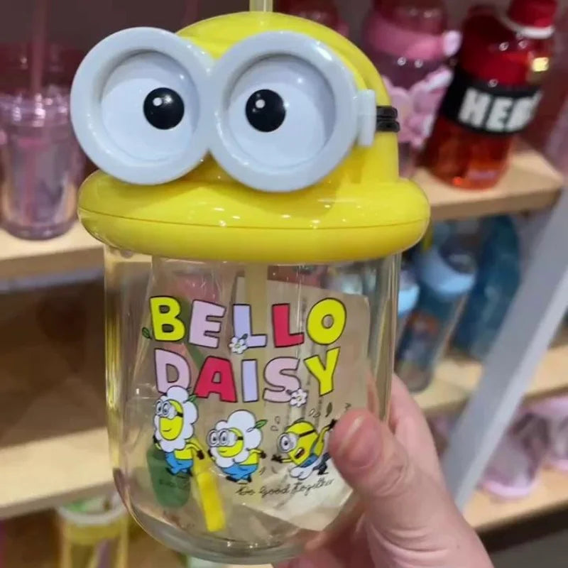 Miniso 590ml Daisy Minions Collection Plastic Bottle With Straw Fancy Minion Series Straw Dudu Cup Surprise Kids Birthday Gifts