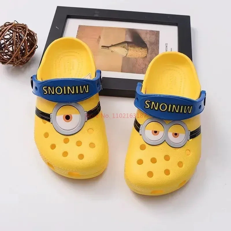 Children's Shoes Minions Boys And Girls Beach Shoes Slippers Sandals Non-slip Breathable Wear-resistant Toe-toe Slippers