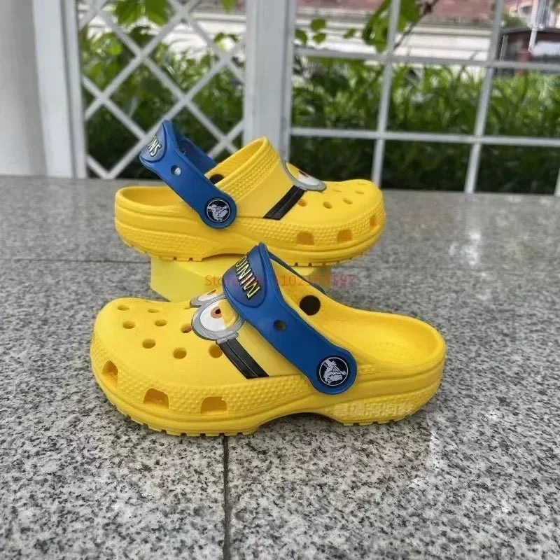 Children's Shoes Minions Boys And Girls Beach Shoes Slippers Sandals Non-slip Breathable Wear-resistant Toe-toe Slippers